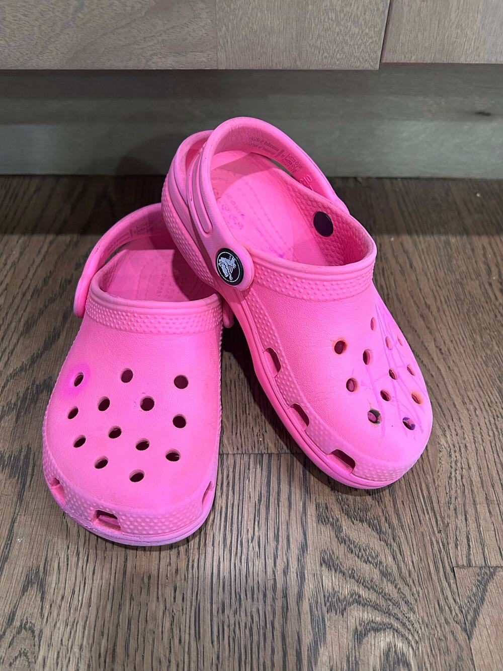 Crocs Kids Classic Clogs Pink Crush Taffy Pink Children's Size C10 Beach Pool